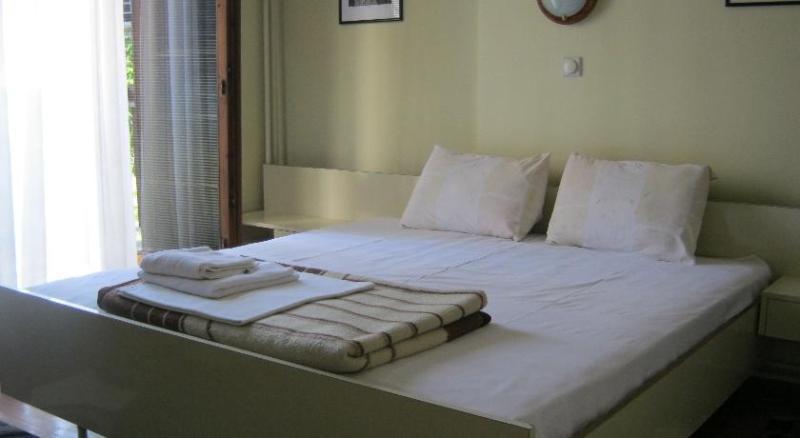Hostel Bimbo Skopje Exterior photo
